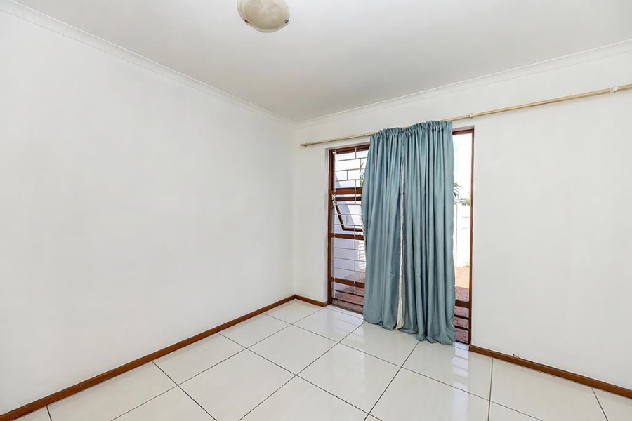 2 Bedroom Property for Sale in Table View Western Cape